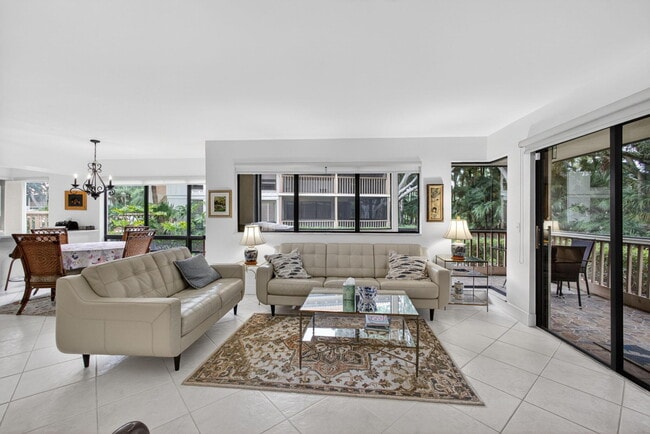 Building Photo - 611 Brackenwood Cove