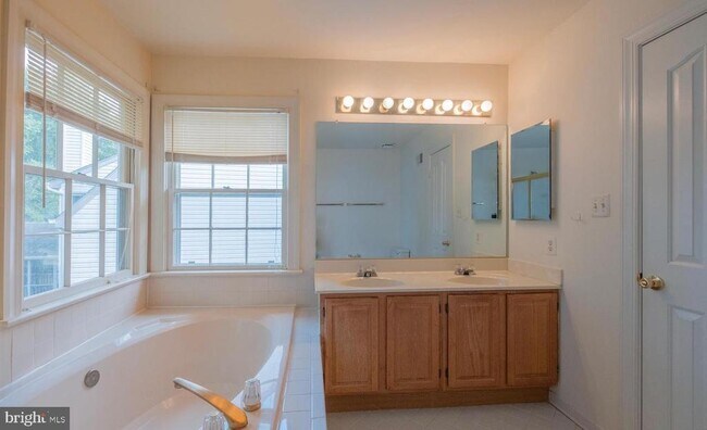 Building Photo - 14342 Brookmere Dr