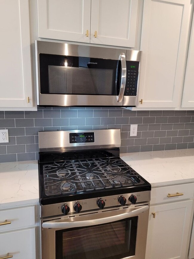 Building Photo - Amazing 5 Bedroom Home in Meridian!
