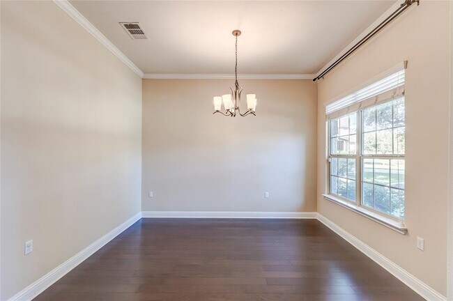 Building Photo - 16009 Jeffs Ln
