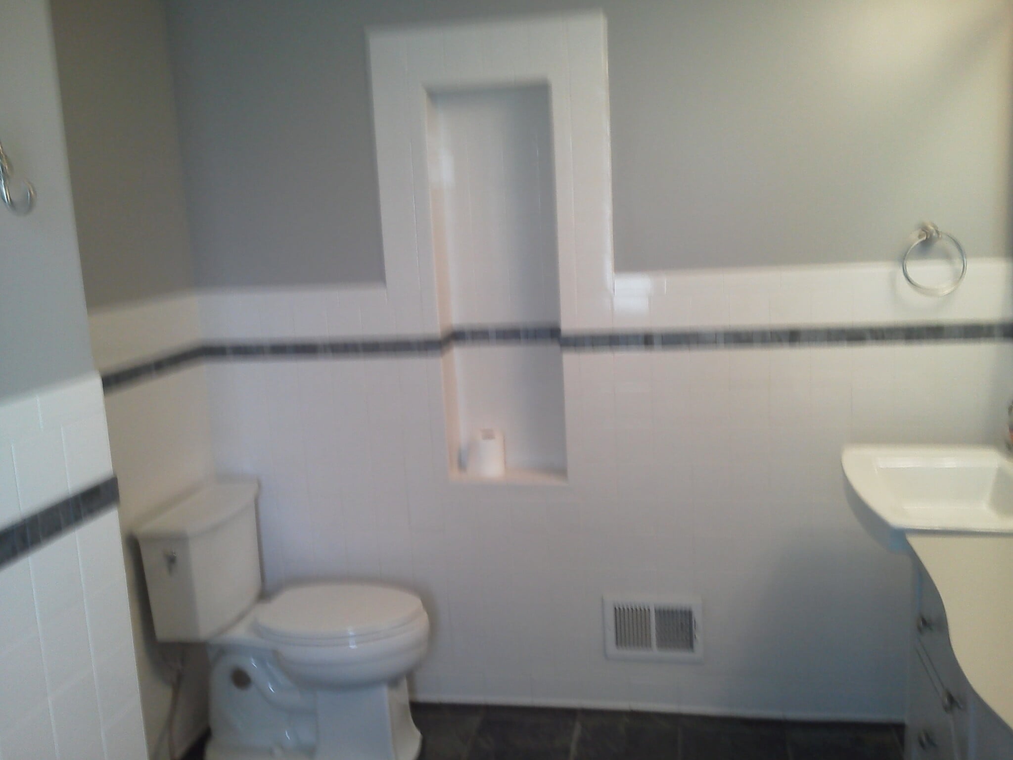 Bathroom - 2014 Guthrie Ave