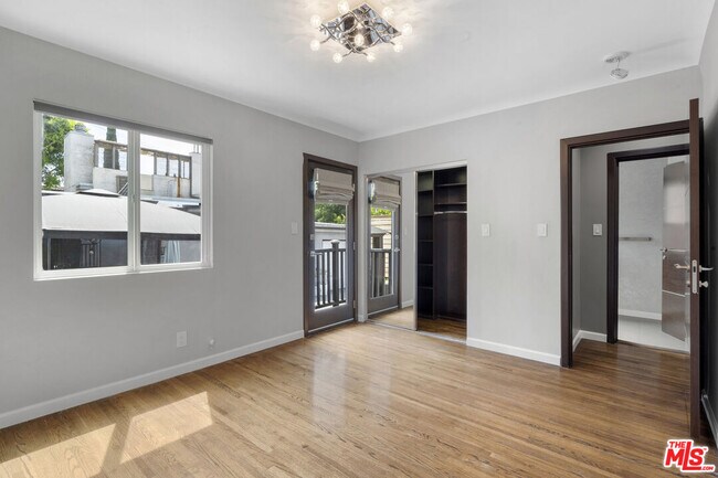 Building Photo - 3084 St George St