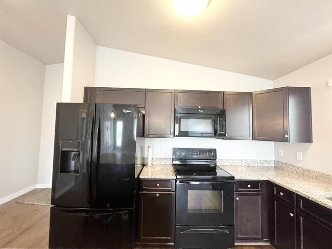 Building Photo - 621 Koins Way