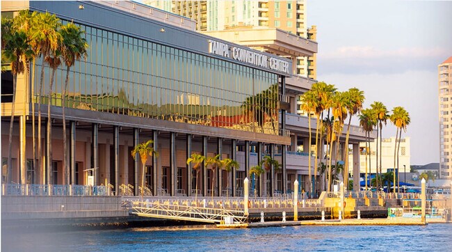 Building Photo - 509 S Willow Ave