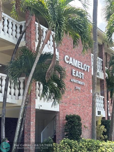 Primary Photo - 2550 NE 51st St