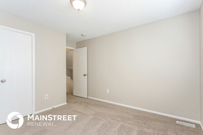 Building Photo - 5064 E 112th Ct