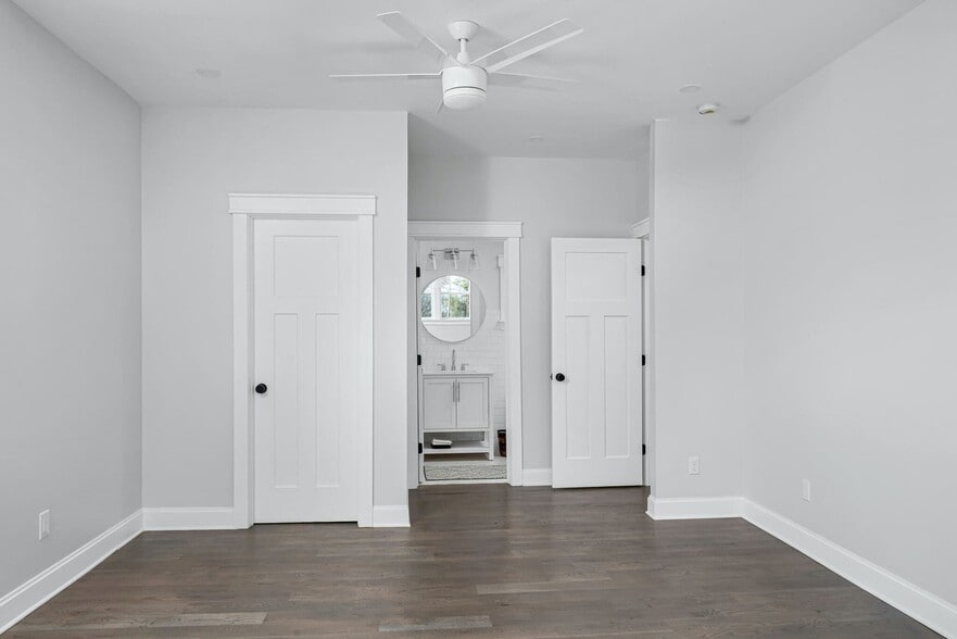 Building Photo - 426 Hart Ave