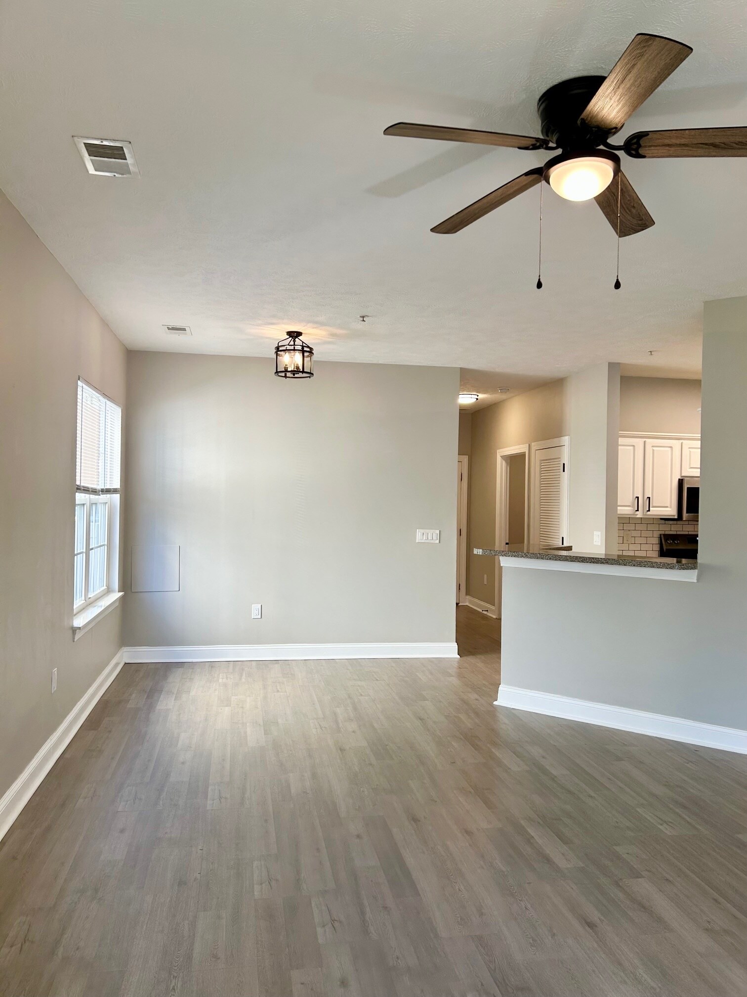 Building Photo - 110 Fountain Pointe Ln