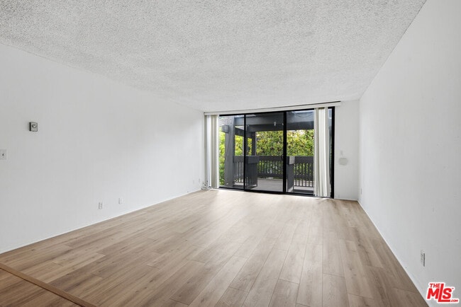 Building Photo - 7742 Redlands St