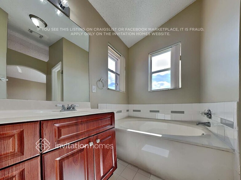 Building Photo - 16554 NW 10th St