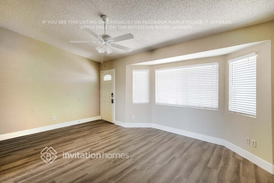 Building Photo - 9503 W Las Palmaritas Dr