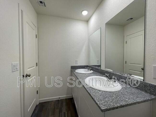 Building Photo - 2409 Granite Cir