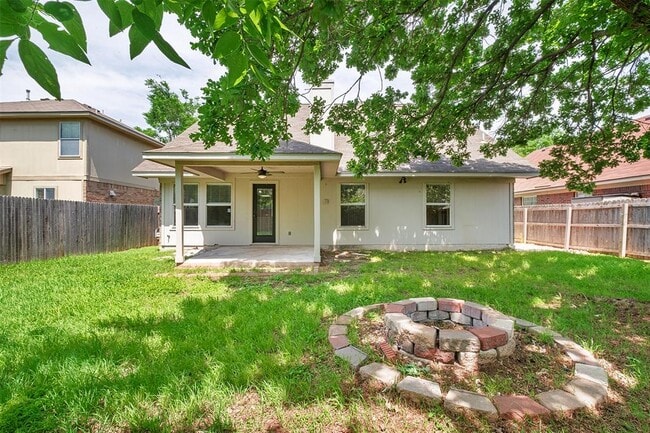 Building Photo - 2205 Romeo Dr