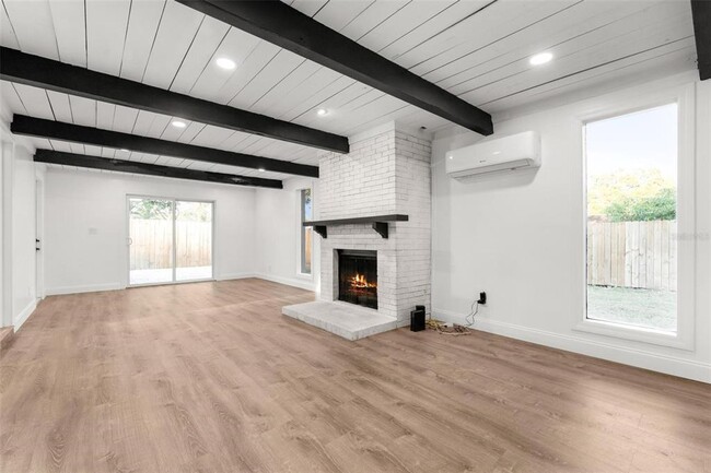 Building Photo - 2203 Nottingham Rd