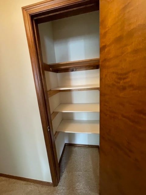 Building Photo - 208 Greenleaf Dr