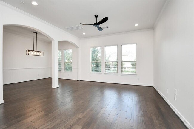 Building Photo - 1411 Upland Arbor Dr