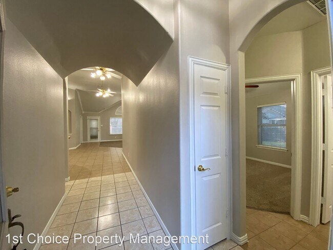 Building Photo - 3 br, 2 bath House - 8621 Lariat Cir