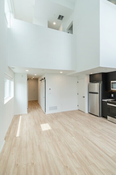 Building Photo - 1154 N Lee St