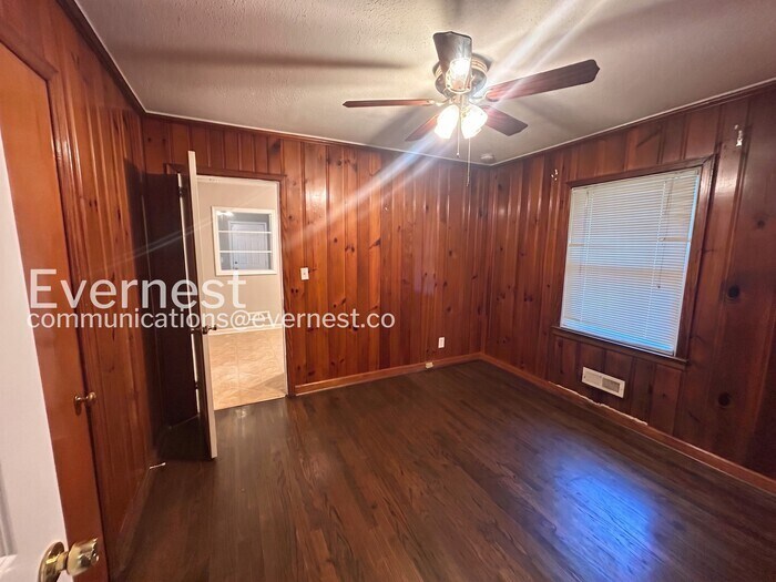 Building Photo - 2262 Alpha Dr