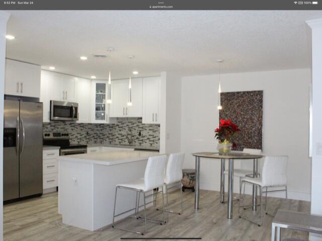Building Photo - 120 Cypress Club Dr