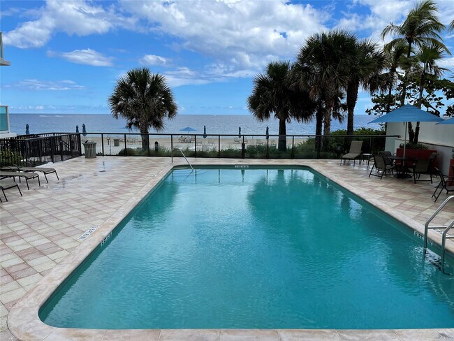 Building Photo - 3550 Galt Ocean Dr