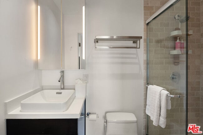 Building Photo - 1430 Miller Dr