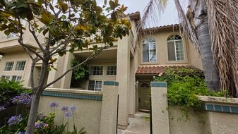 Front entry to condo - 644 Warwick Ave