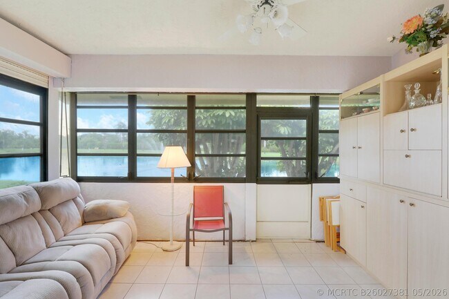 Building Photo - 13759 Date Palm Ct