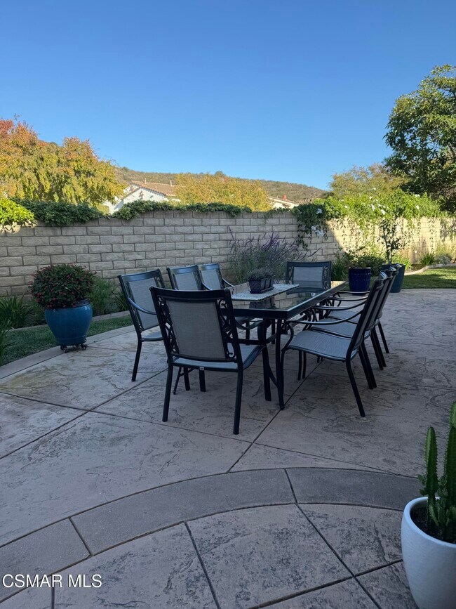 Building Photo - 60 Via el Toro