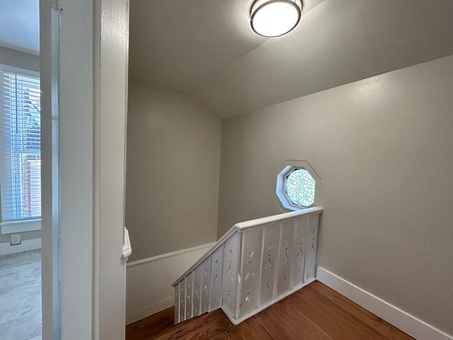 Building Photo - Vintage Aesthetic Meets Modern Glow-Up! Your Next Home Is Here!