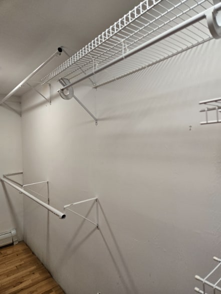 Building Photo - 2 Curt Rd