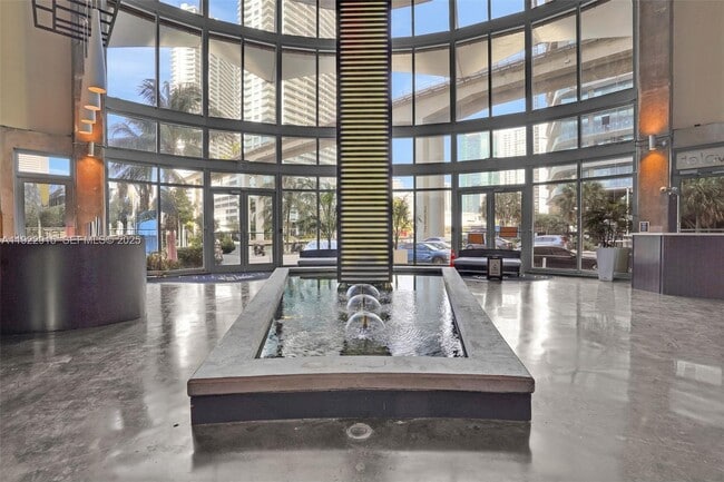 Building Photo - 690 SW 1st Ct