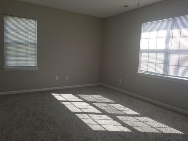 Building Photo - 23 Pirates Cove Dr