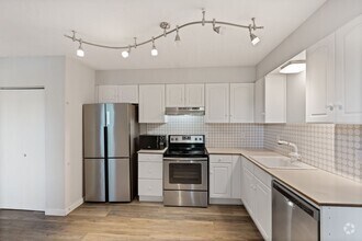 Building Photo - 1 BD available in the serene SW Hills