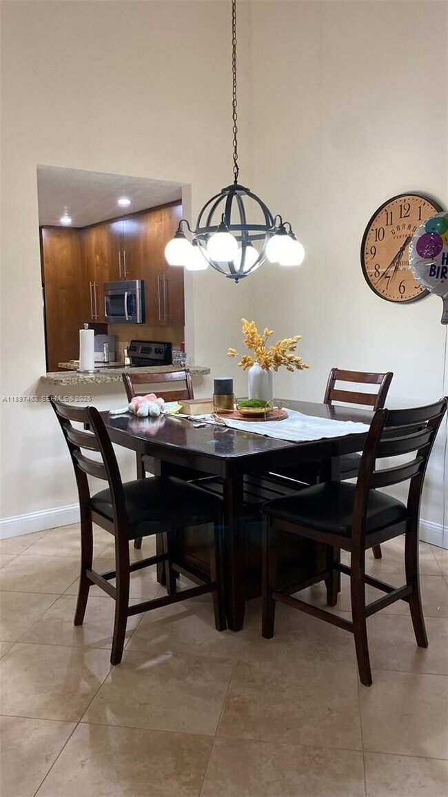 Building Photo - 1634 N 15th Terrace