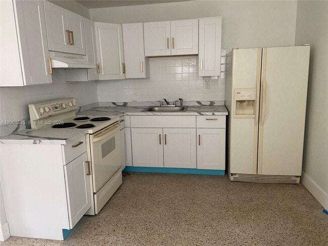 Building Photo - 11530 SW 136th St
