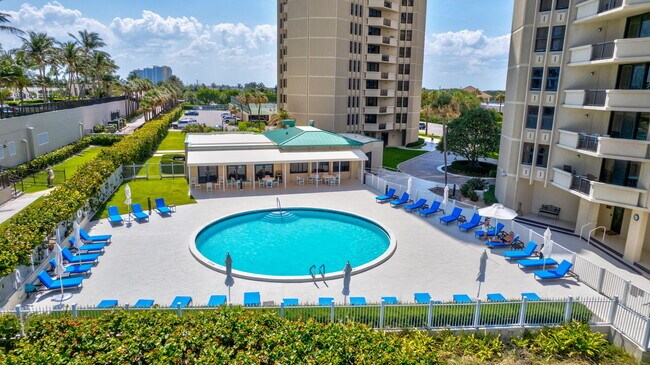 Building Photo - 2800 N Ocean Dr