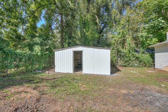 Building Photo - 1827 Middle Tennessee Blvd