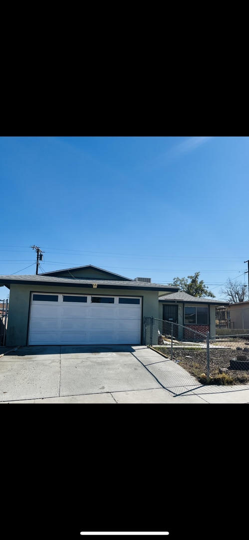 Primary Photo - 3 Bedroom 1 Bathroom Home!