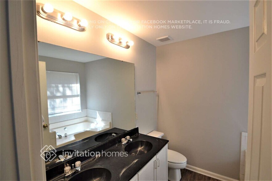 Building Photo - 3100 Periwinkle Ct
