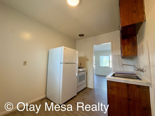 Building Photo - 990 Seacoast Dr