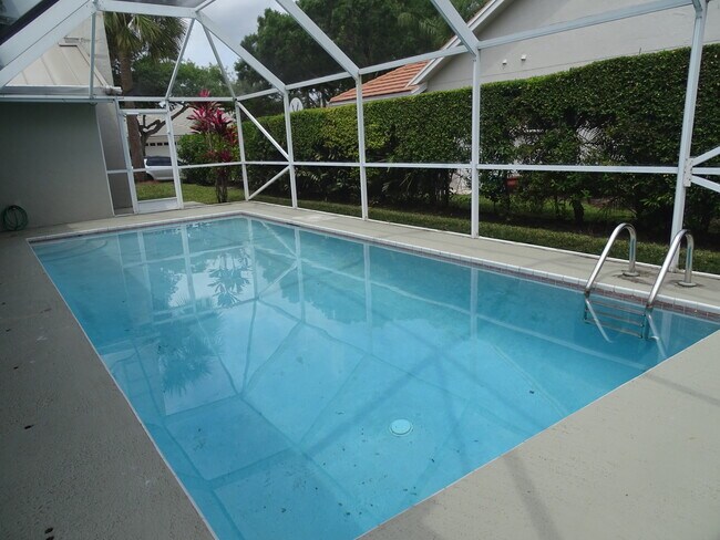 Private Pool 15' x 30' - 6325 Winding Lake Dr