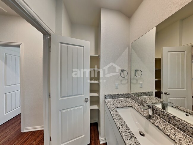 Building Photo - 324 Aspen Waters