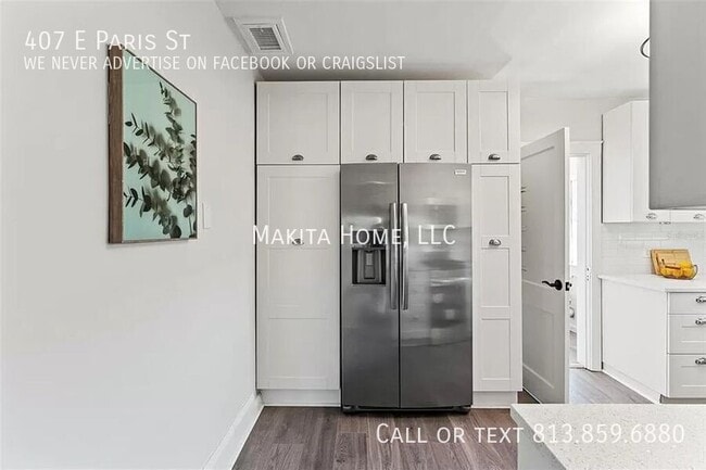 Building Photo - 407 E Paris St