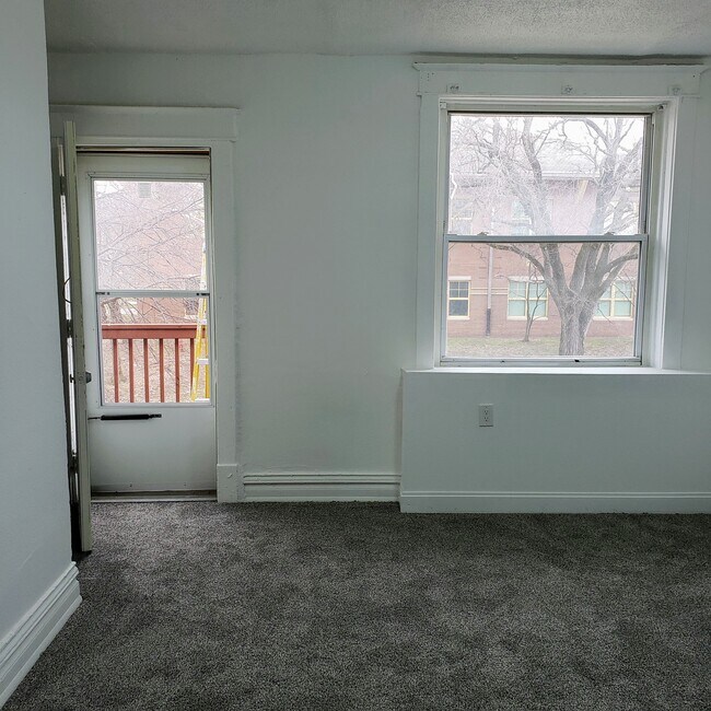 Building Photo - 3123 Norwood Ave