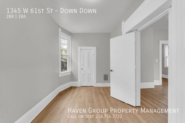 Building Photo - 1345 W 61st St