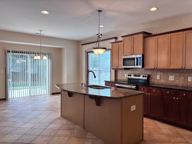 Building Photo - 3244 Groveshire Dr