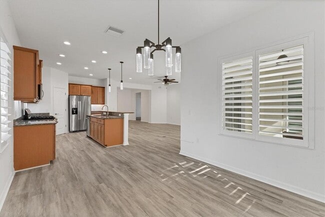 Building Photo - 4806 Lake Breeze Terrace