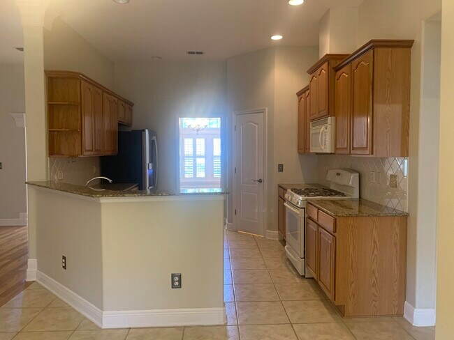 Building Photo - 4716 Plantation View Dr