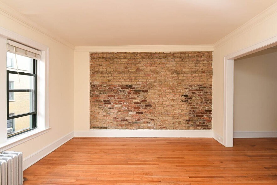 Building Photo - 2338 N Spaulding Ave